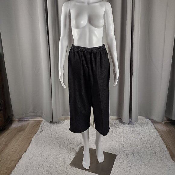 Alfred Dunner Pull On Black Elastic Waist Capris, Chino With Pockets Size 12 - Picture 1 of 9